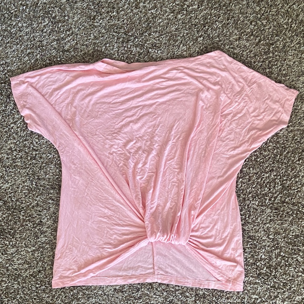 ☀️Elegant Pink Short Sleeve Women's Tee